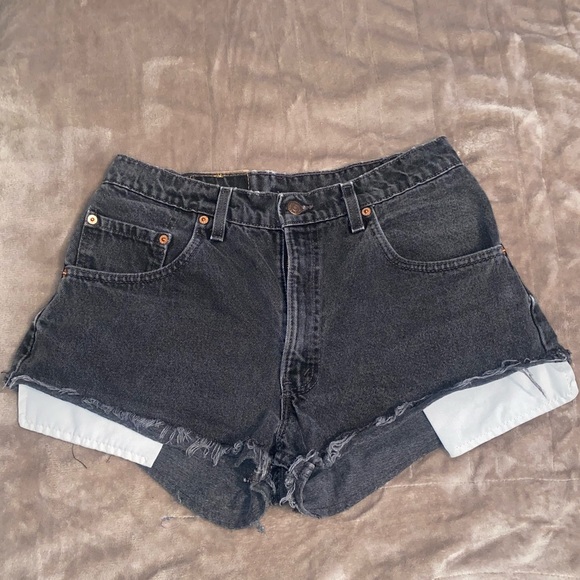 Vintage Levi’s Denim Shorts - Picture 2 of 5